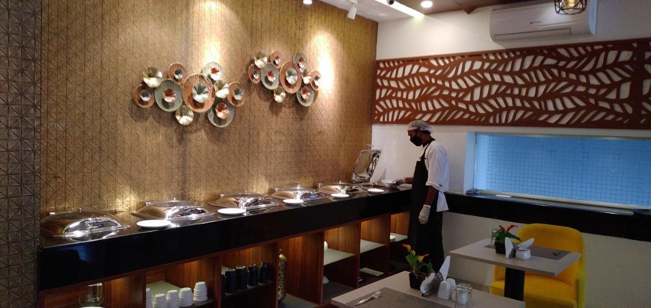 Regenta Inn Indiranagar By Royal Orchid Hotels Bangalore Esterno foto
