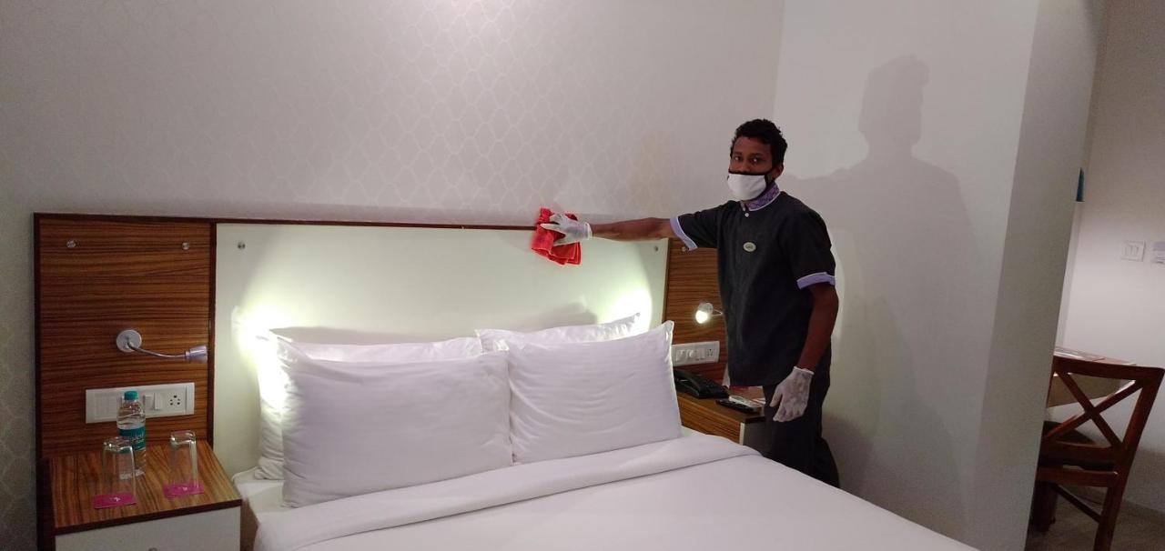 Regenta Inn Indiranagar By Royal Orchid Hotels Bangalore Esterno foto