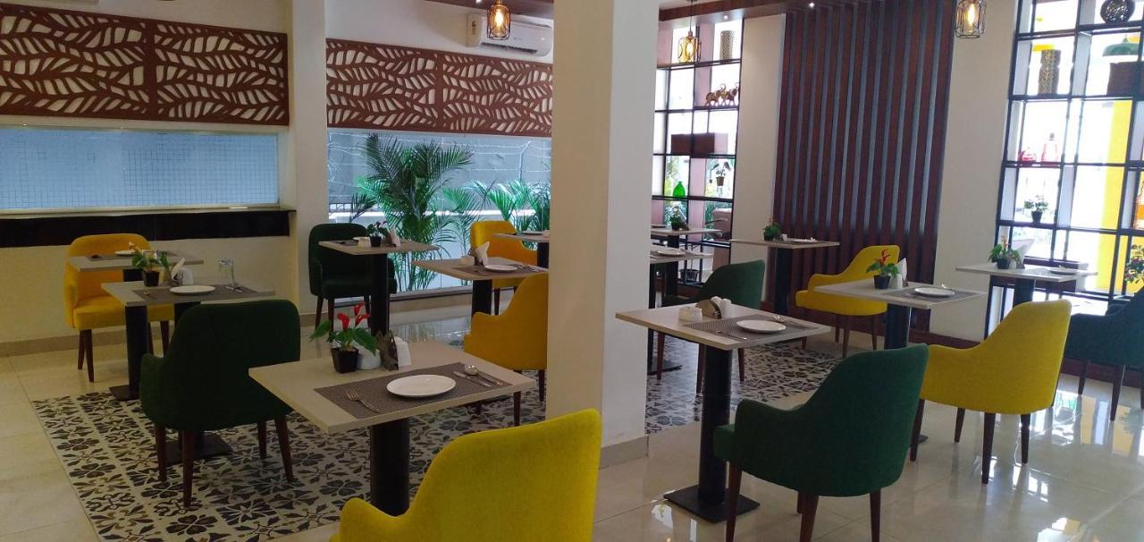 Regenta Inn Indiranagar By Royal Orchid Hotels Bangalore Esterno foto