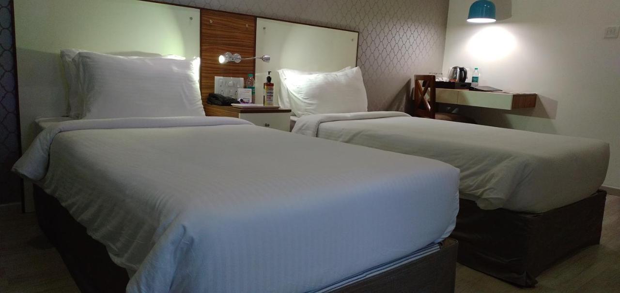 Regenta Inn Indiranagar By Royal Orchid Hotels Bangalore Esterno foto