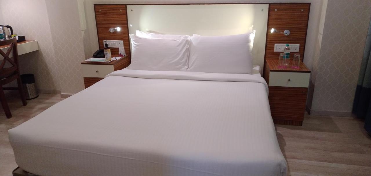 Regenta Inn Indiranagar By Royal Orchid Hotels Bangalore Esterno foto